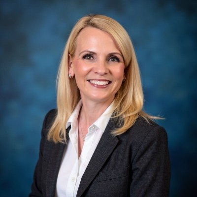 Headshot of Kelly McBride-Funk